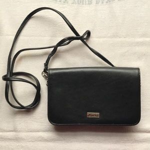 small black crossbody purse